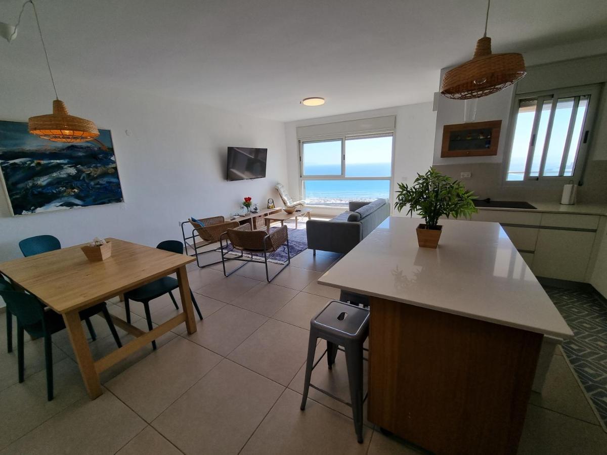 Beachfront Gallery Acre Exterior foto