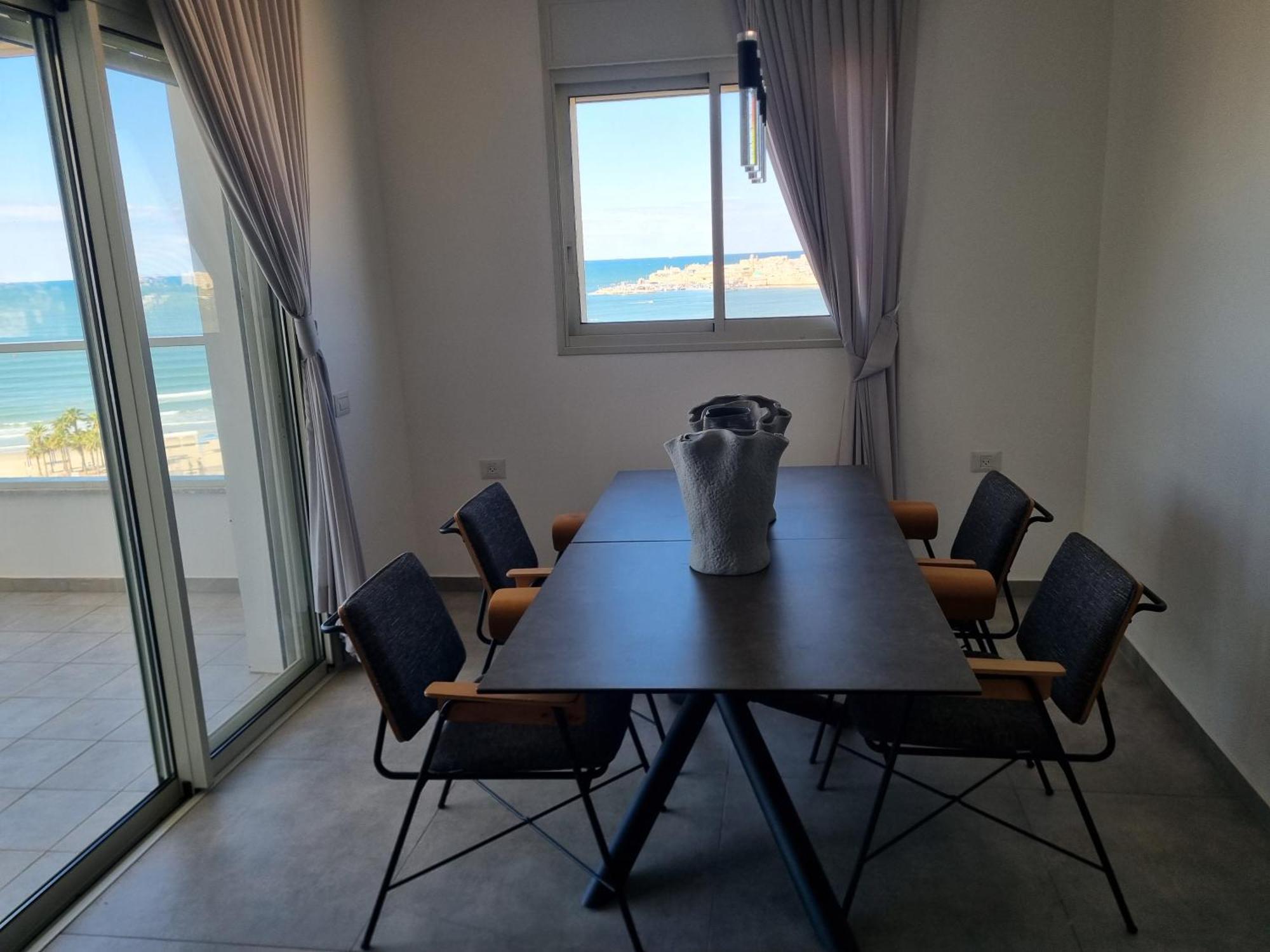 Beachfront Gallery Acre Exterior foto